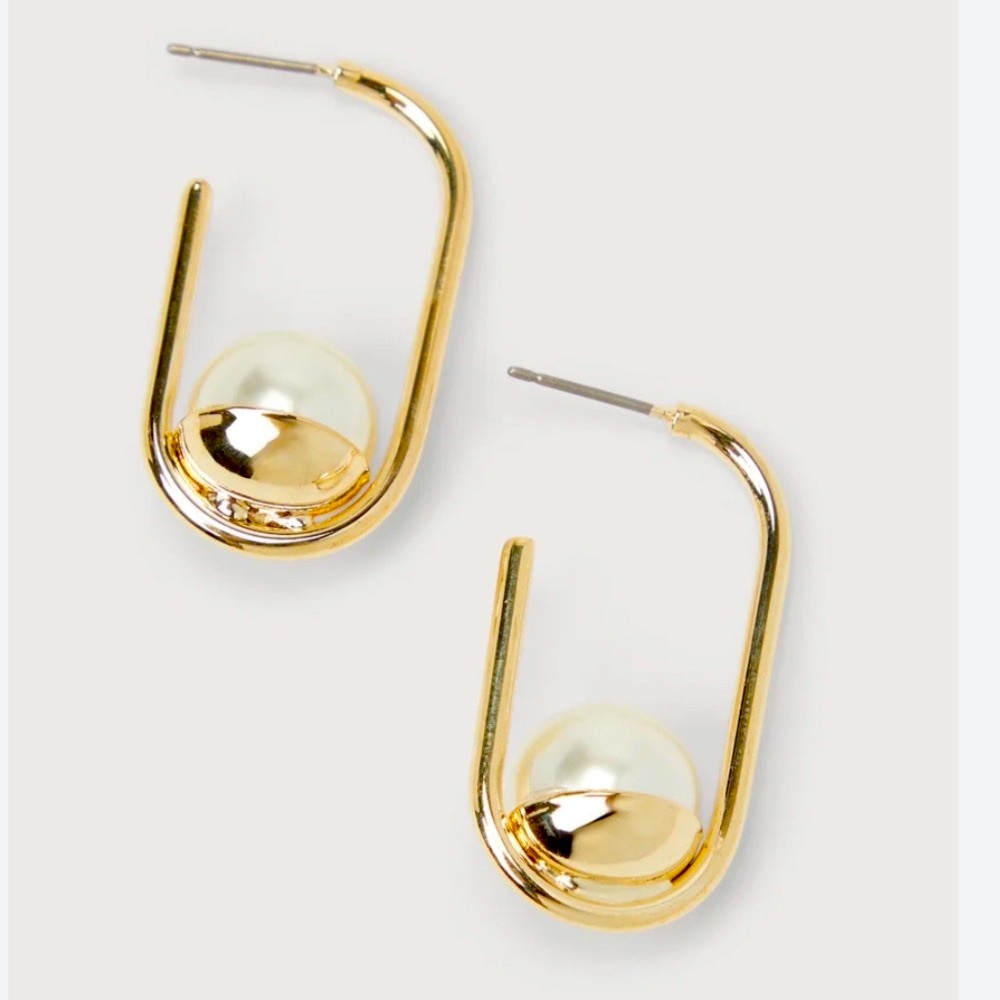 Lulu's Gold Minimalist Drop Earrings - Picture 3 of 6